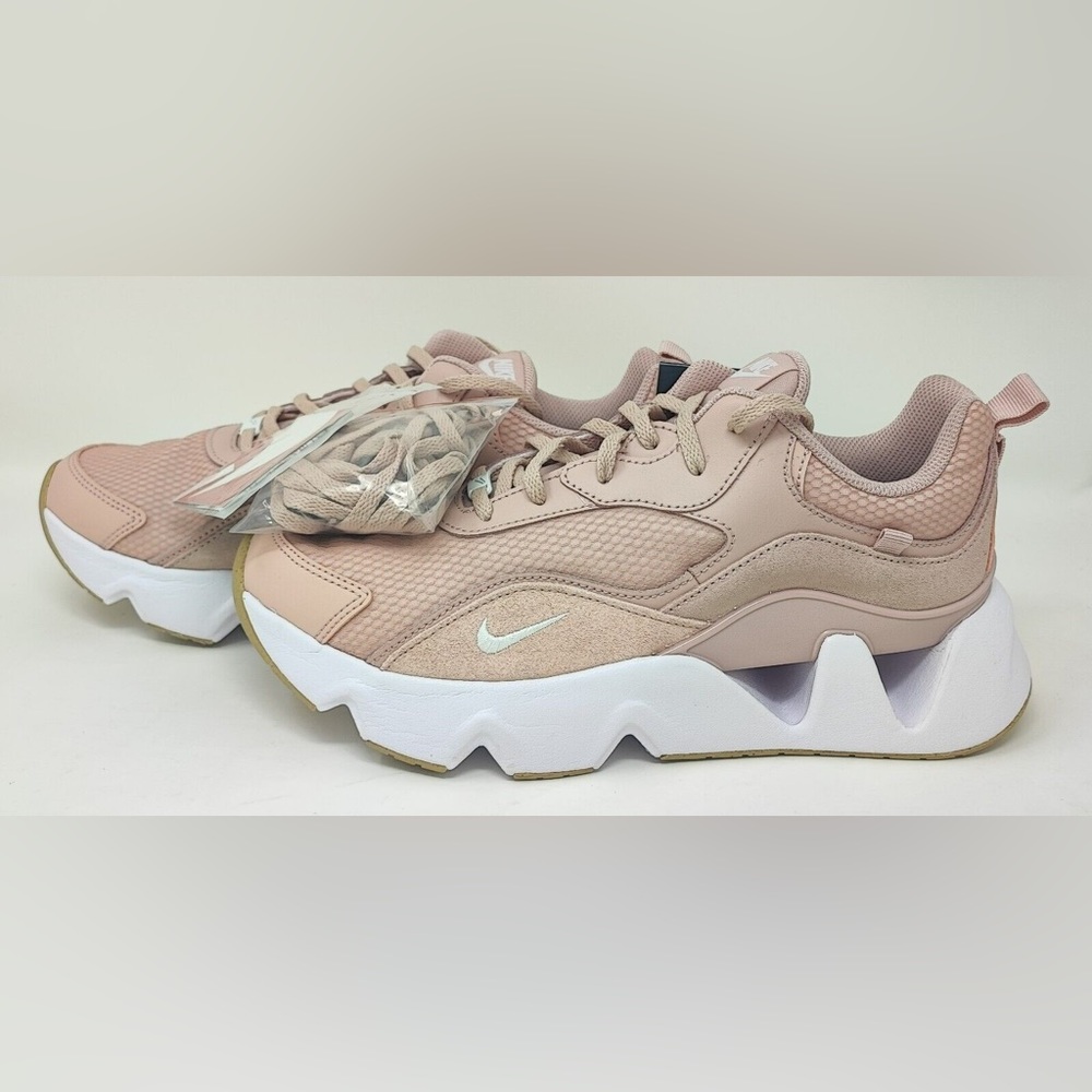 Pink Nike RYZ Tennis Shoes
